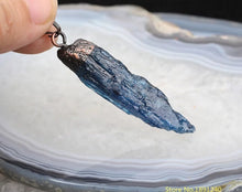 Load image into Gallery viewer, 5pcs Long Blue Kyanite Pendants Trendy Jewelry,Raw Kyanite Stones Point Pendants for Necklace Findings