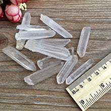 Load image into Gallery viewer, 3Pcs Clear Natural Crystal Quartz Cluster DIY Crystal Point Terminated Wand Specimen Pendant Healing Crystal Minerals Stones